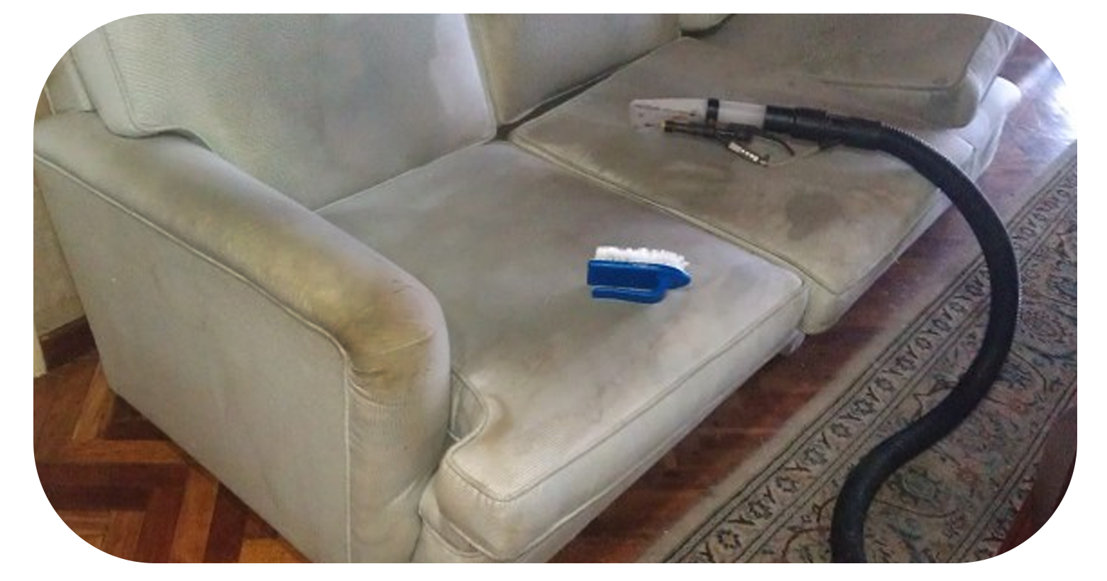 ¿Por qué utilizar espuma para limpiar sillones?